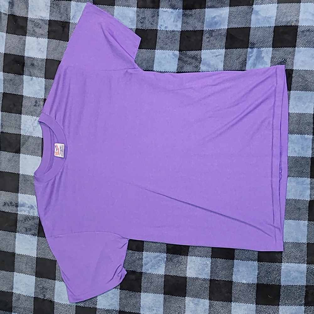 Vintage. Made in USA. NEVER-WORN. Hanes Heavyweight. Men's size Large